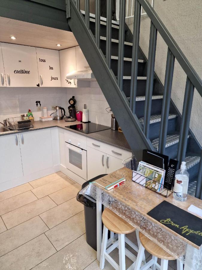 Vila Cocon Douillet Avec Chaleur Ambiante Du Poele A Pellets Hastiere-par-dela Exteriér fotografie